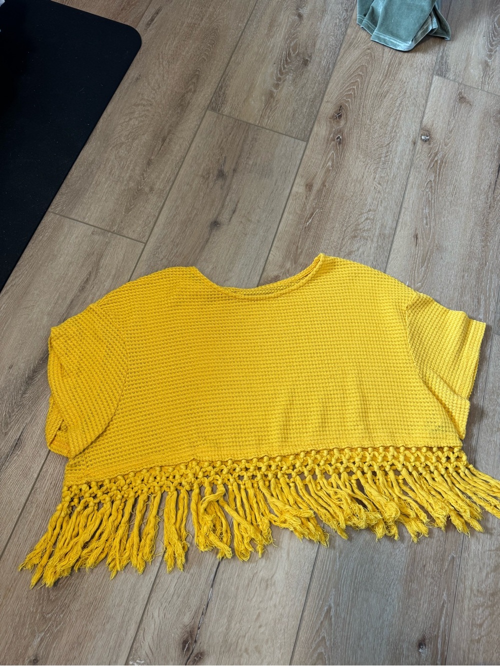 SHEIN CURVE YELLOW CROCHET FRINGED CROP TOP SIZE 1X